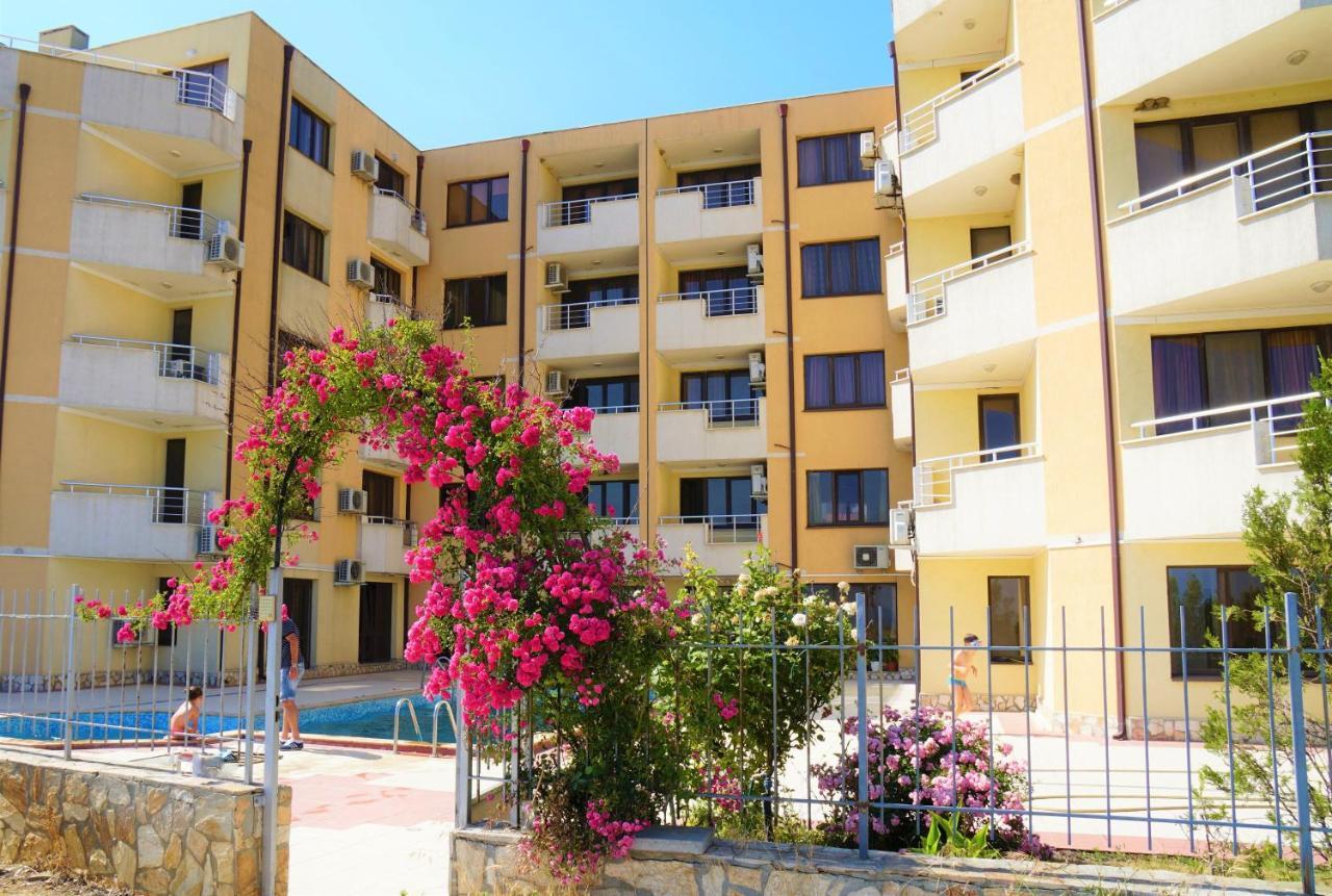Apartments Paskalina Бяла Екстер'єр фото